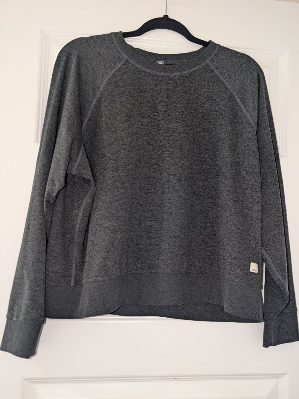Vuori Women’s Crewneck Pullover - Dark Gray